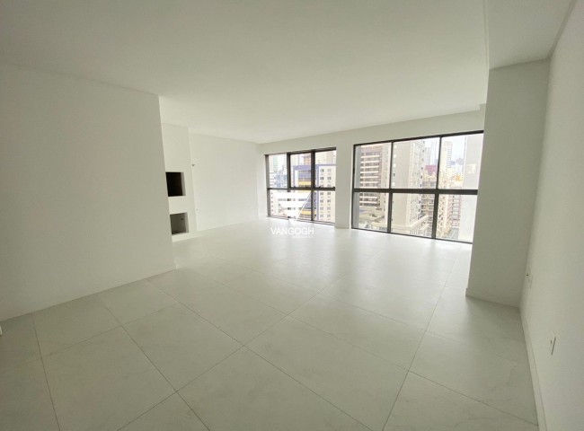 Apartamento 4 dormitórios Royal Tower, Centro - Balneário Camboriú