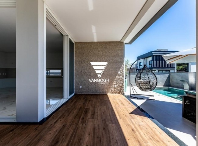 Casa 4 dormitórios Caledônia Private Village, Santa Regina - Camboriú