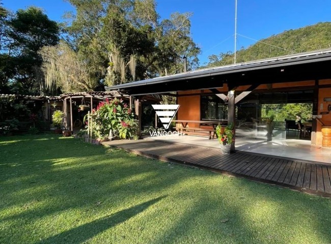 Chácara 3 dormitórios , Nova Esperança - Balneário Camboriú