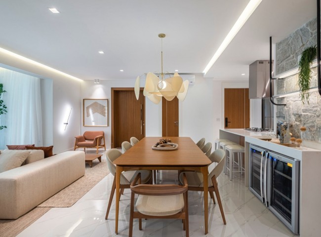 Apartamento 4 dormitórios Marina Beach Towers