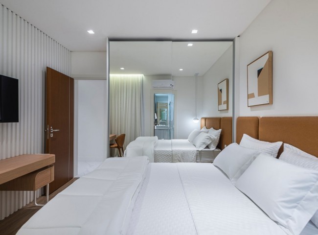 Apartamento 4 dormitórios Marina Beach Towers