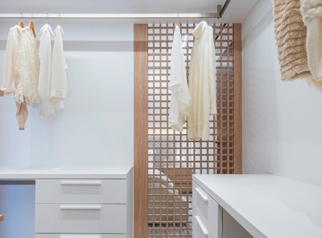 Apartamento 4 dormitórios Marina Beach Towers