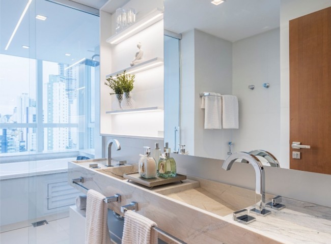 Apartamento 4 dormitórios Marina Beach Towers