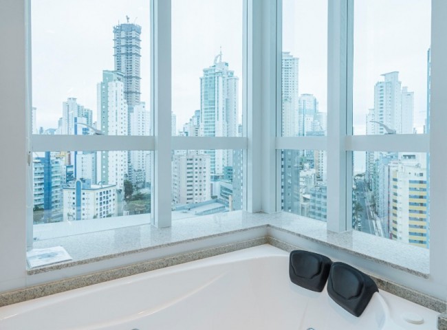 Apartamento 4 dormitórios Marina Beach Towers