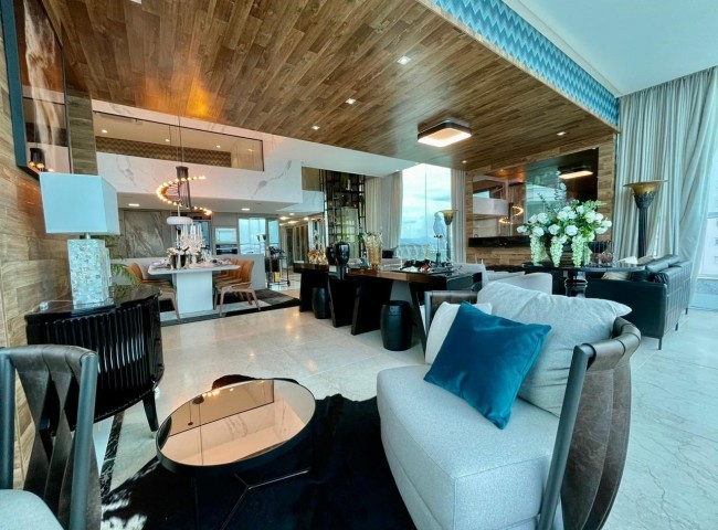 Cobertura 7 dormitórios Summer Beach, Frente Mar - Balneário Camboriú