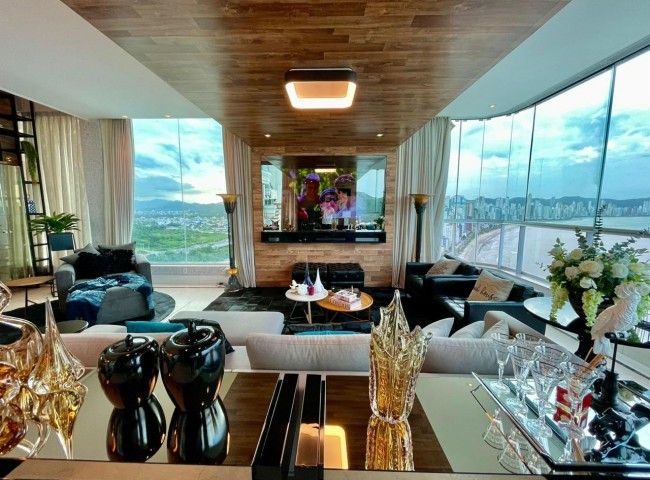 Cobertura 7 dormitórios Summer Beach, Frente Mar - Balneário Camboriú