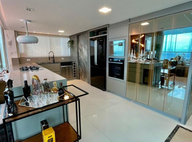 Cobertura 7 dormitórios Summer Beach, Frente Mar - Balneário Camboriú