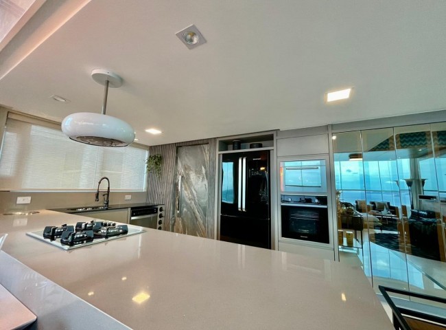 Cobertura 7 dormitórios Summer Beach, Frente Mar - Balneário Camboriú