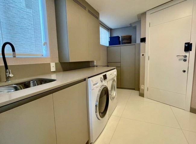 Cobertura 7 dormitórios Summer Beach, Frente Mar - Balneário Camboriú