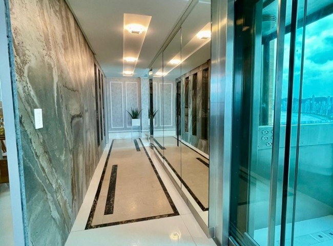 Cobertura 7 dormitórios Summer Beach, Frente Mar - Balneário Camboriú