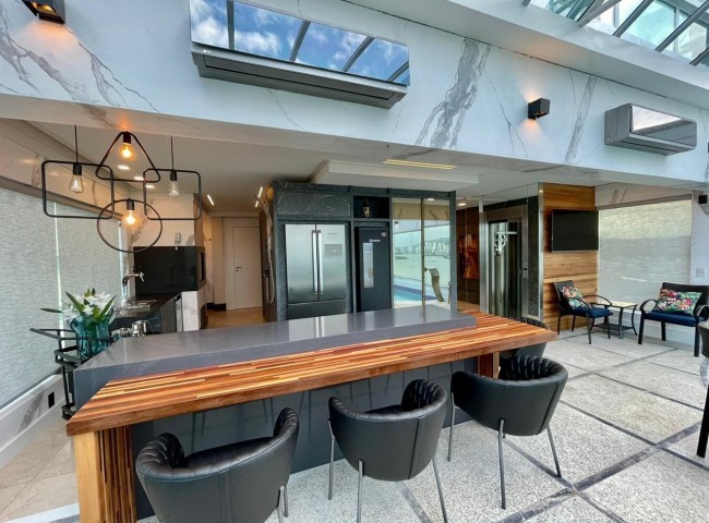 Cobertura 7 dormitórios Summer Beach, Frente Mar - Balneário Camboriú