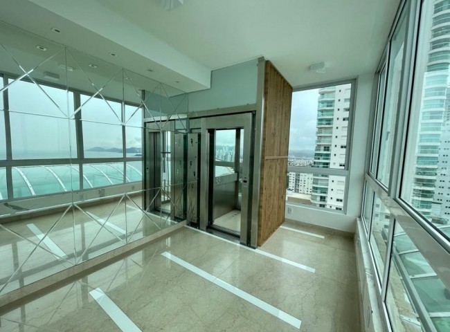 Cobertura 7 dormitórios Summer Beach, Frente Mar - Balneário Camboriú