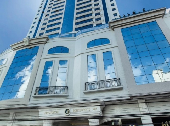 Apartamento 3 dormitórios Privilège Residence, Quadra Mar - Balneário Camboriú