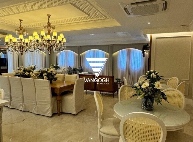 Apartamento 4 dormitórios Belissímo, Meia Praia - ITAPEMA