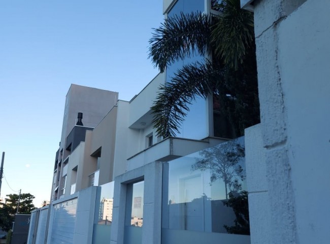 Casa 3 dormitórios , Praia dos Amores - Balneário Camboriú