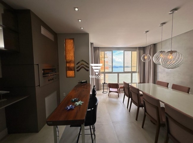 Apartamento 4 dormitórios Via Marina, Quadra Mar - Balneário Camboriú