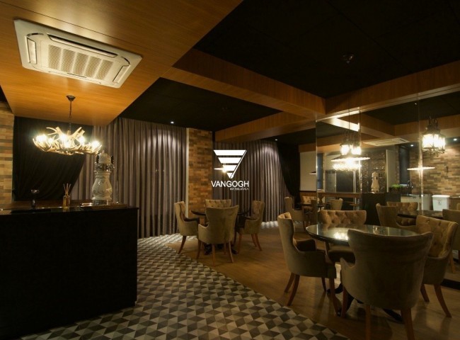 Apartamento 4 dormitórios Via Marina, Quadra Mar - Balneário Camboriú