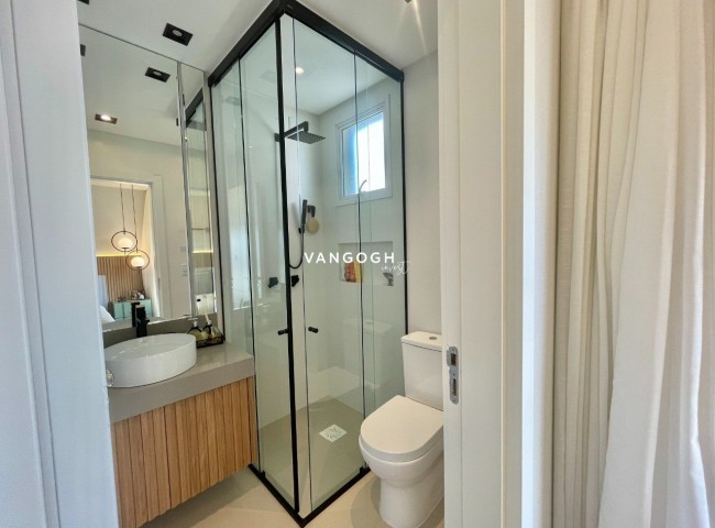 Apartamento 4 dormitórios Marie Antoinette, Meia Praia - ITAPEMA