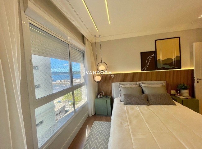 Apartamento 4 dormitórios Marie Antoinette, Meia Praia - ITAPEMA