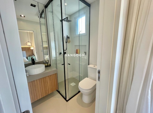 Apartamento 4 dormitórios Marie Antoinette, Meia Praia - ITAPEMA