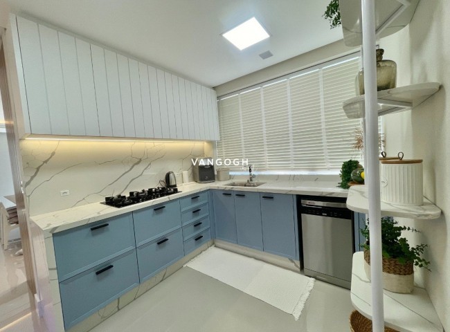 Apartamento 4 dormitórios Marie Antoinette, Meia Praia - ITAPEMA