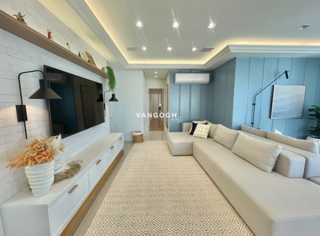 Apartamento 4 dormitórios Marie Antoinette, Meia Praia - ITAPEMA