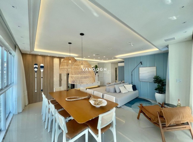 Apartamento 4 dormitórios Marie Antoinette, Meia Praia - ITAPEMA