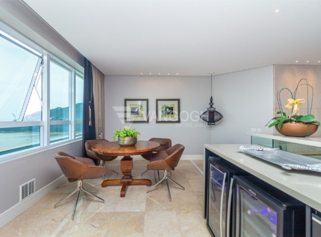 Apartamento 5 dormitórios Costão da Barra, Frente Mar - Balneário Camboriú