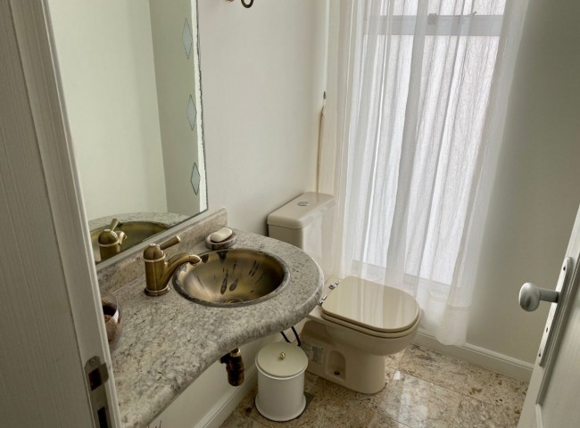 Apartamento 3 dormitórios Royal Palace, Frente Mar - Balneário Camboriú