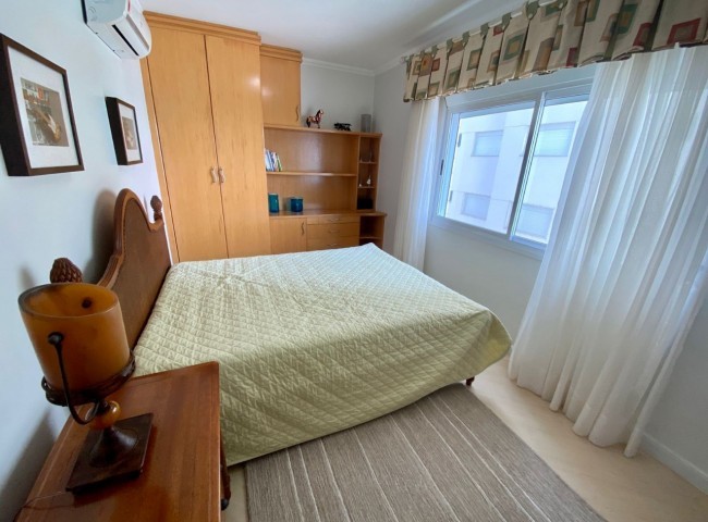 Apartamento 3 dormitórios Royal Palace, Frente Mar - Balneário Camboriú