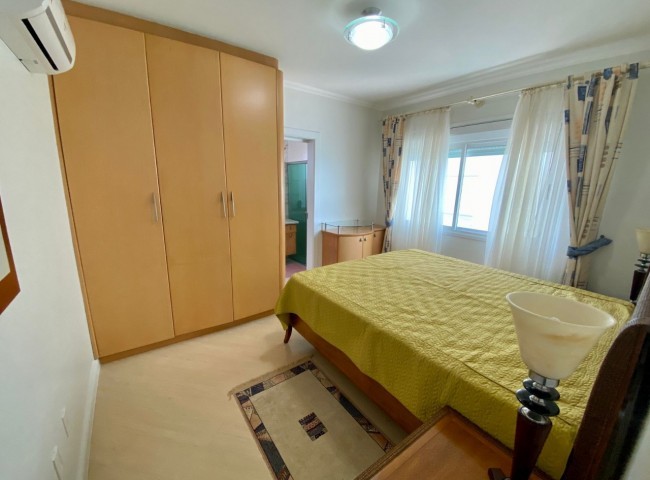 Apartamento 3 dormitórios Royal Palace, Frente Mar - Balneário Camboriú