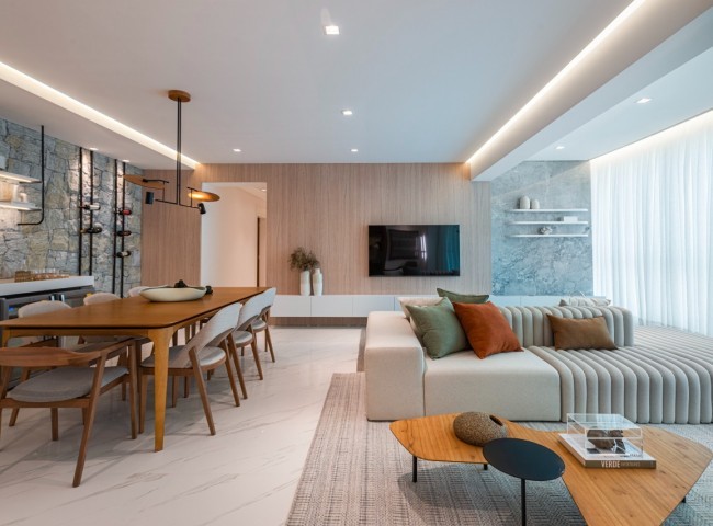 Apartamento 4 dormitórios Marina Beach Towers