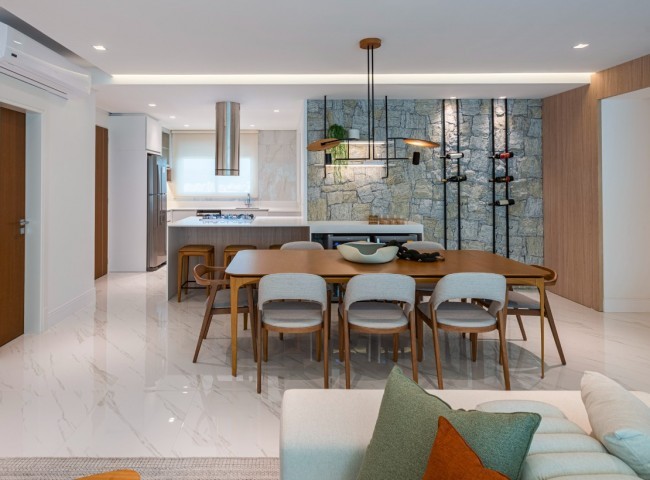 Apartamento 4 dormitórios Marina Beach Towers