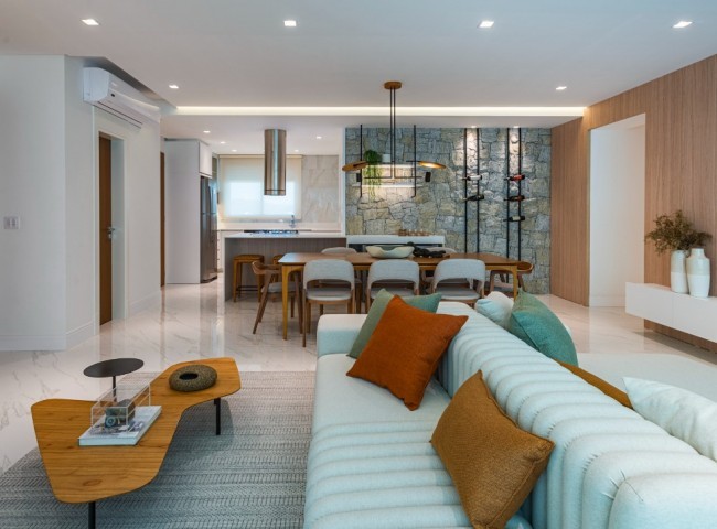 Apartamento 4 dormitórios Marina Beach Towers