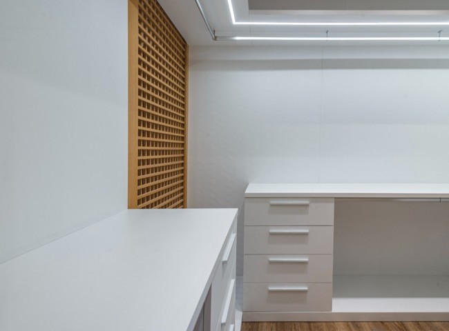 Apartamento 4 dormitórios Marina Beach Towers