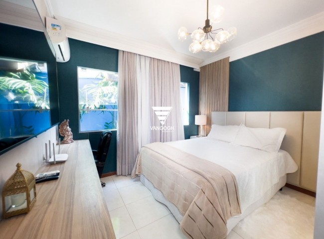 Casa 5 dormitórios , Praia dos Amores - Balneário Camboriú