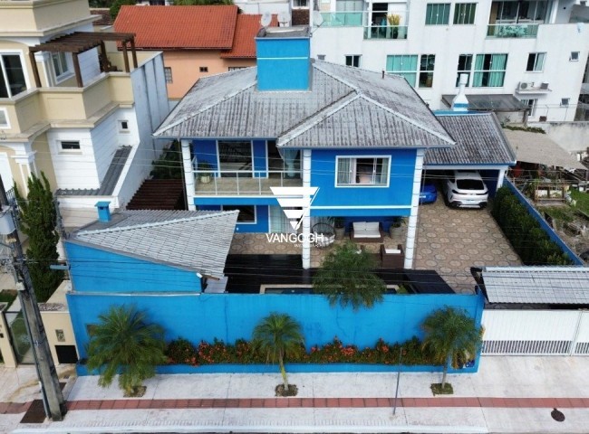 Casa 5 dormitórios , Praia dos Amores - Balneário Camboriú