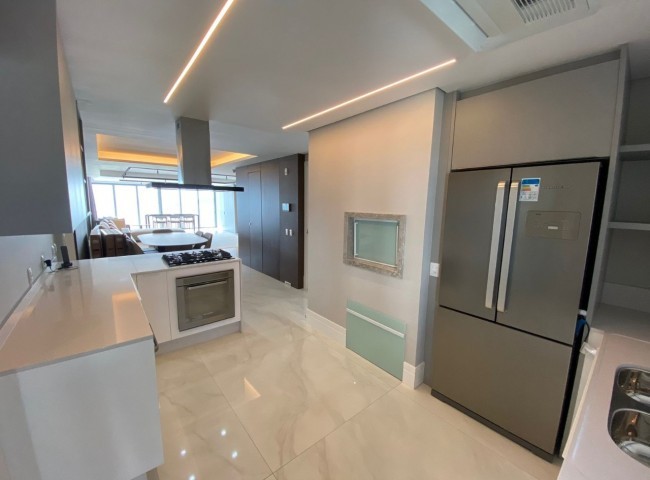 Apartamento 4 dormitórios Splendido