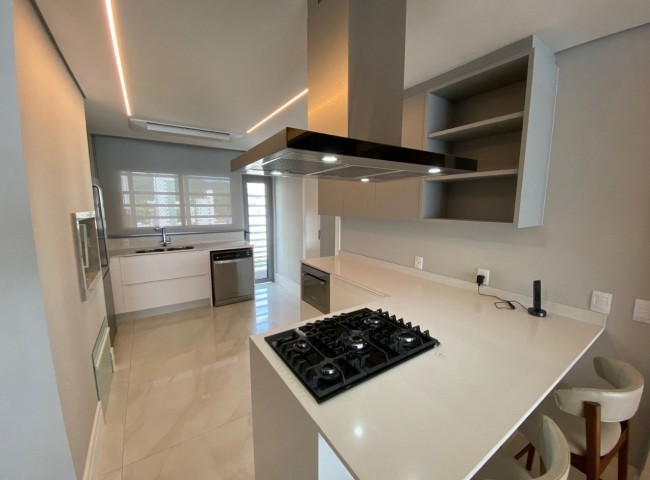 Apartamento 4 dormitórios Splendido