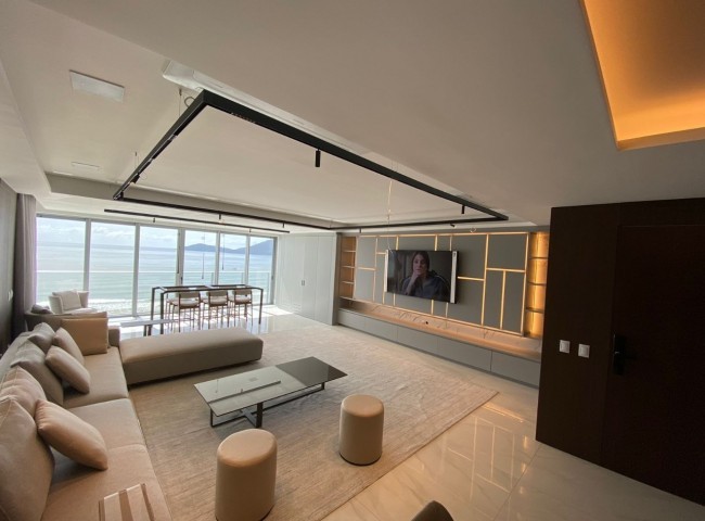 Apartamento 4 dormitórios Splendido