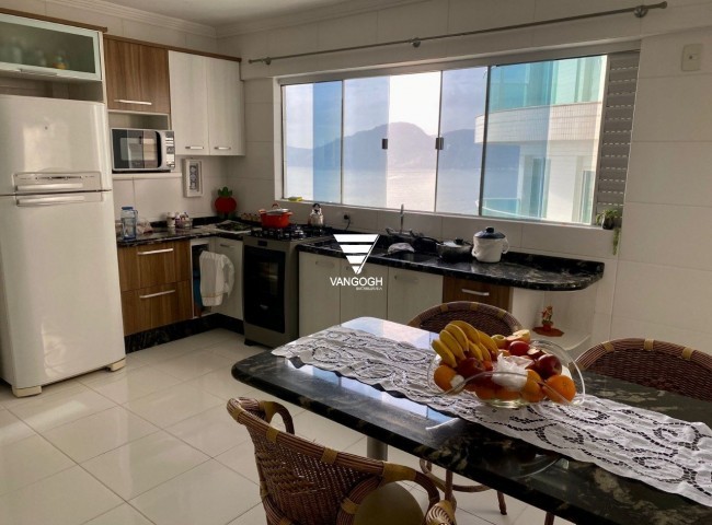 Apartamento 3 dormitórios Imperatriz, Frente Mar - Balneário Camboriú