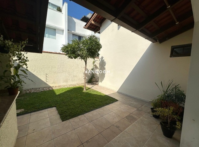 Casa 3 dormitórios , Centro - Balneário Camboriú