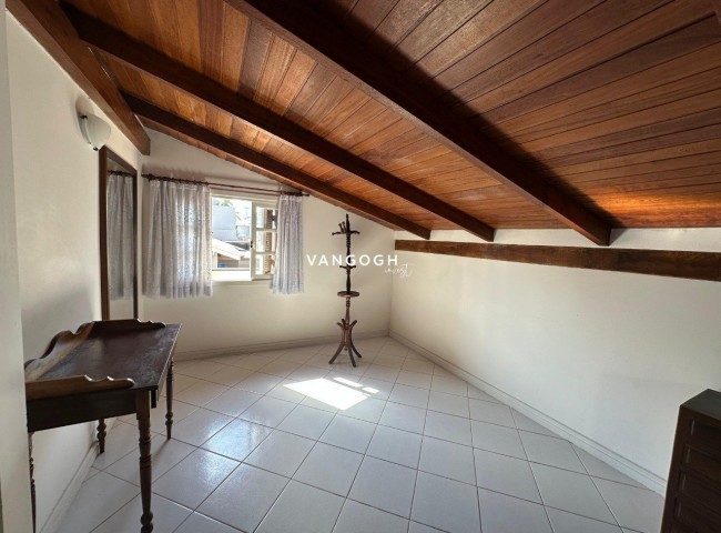 Casa 3 dormitórios , Centro - Balneário Camboriú