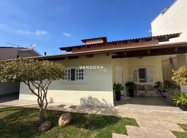 Casa 3 dormitórios , Centro - Balneário Camboriú