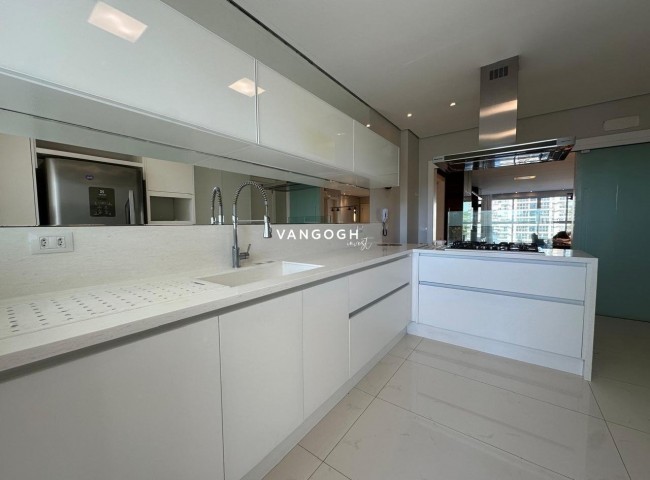 Apartamento 4 dormitórios Brava Home Resort, Praia Brava - Itajaí