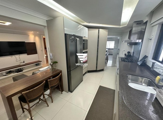 Apartamento 4 dormitórios Nina Schurmann, Frente Mar - Balneário Camboriú