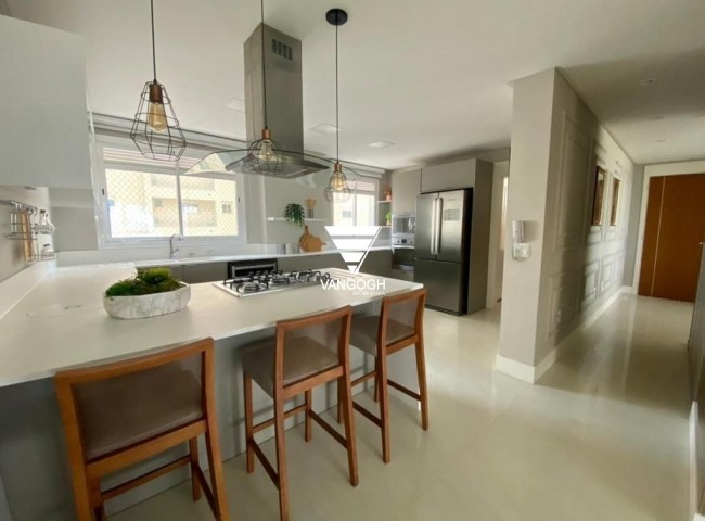 Apartamento 3 dormitórios Marina Beach Towers