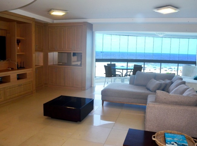 Apartamento 3 dormitórios Number One, Frente Mar - Balneário Camboriú