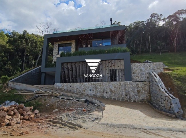 Casa em Condomínio 4 dormitórios Costa da Serra, Invernadinha - Rancho Queimado