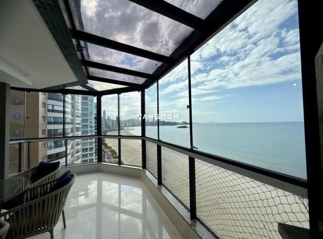 Apartamento 3 dormitórios Edifício Lago Moggiore